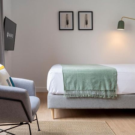 סביליה Suites Maestranza Santas Patronas - Penthouse With Jacuzzi And Parking מראה חיצוני תמונה